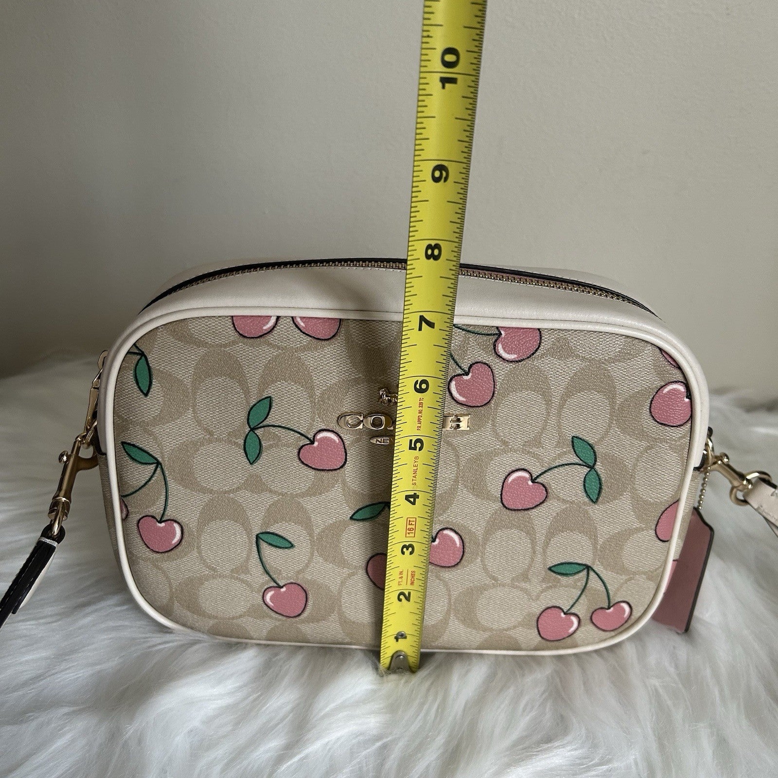 Coach Jamie Heart Cherry Chalk Signature Canvas Leather Camera Bag Excellent