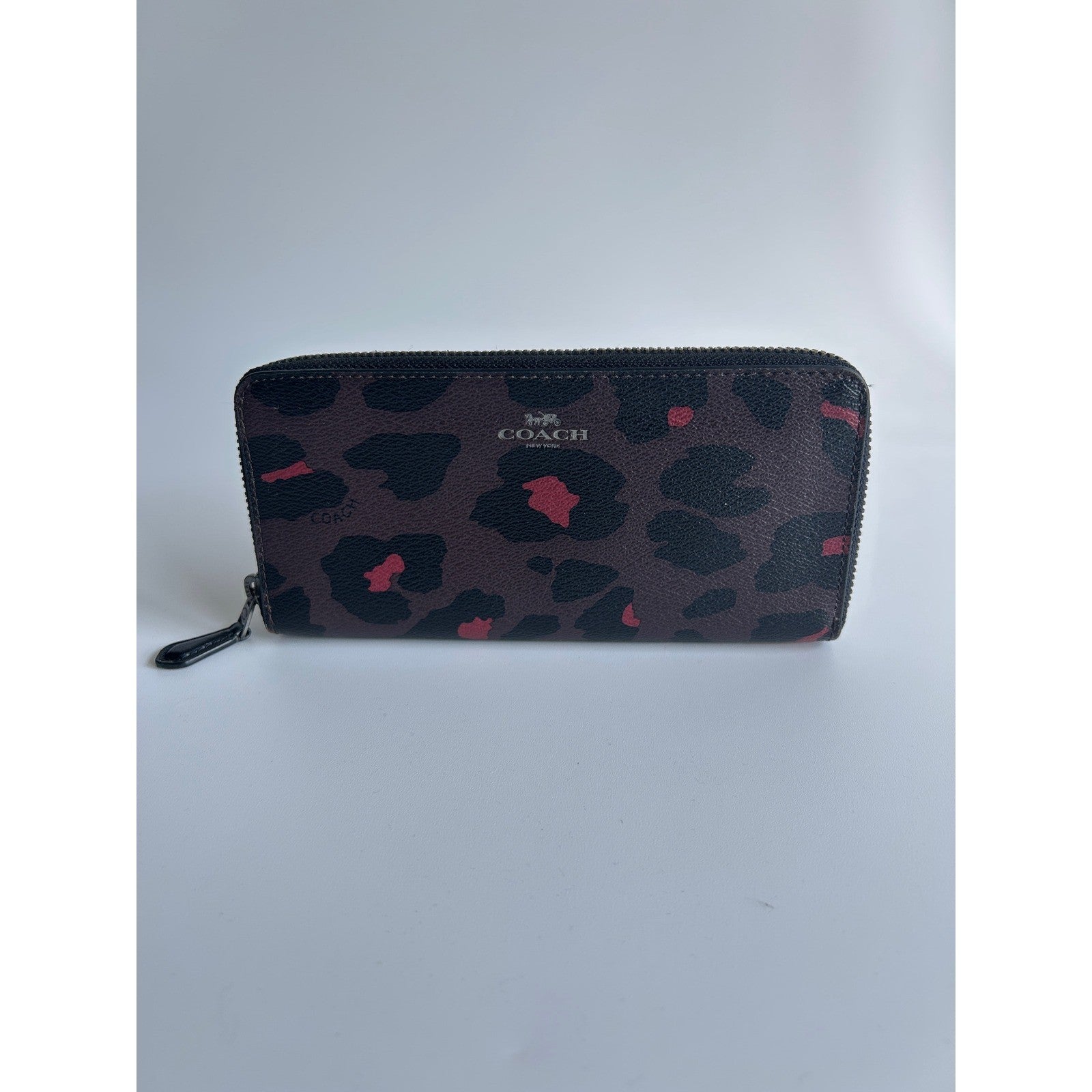 Coach Accordion Zip Brown Red Leopard Coated Canvas Wallet Excellent