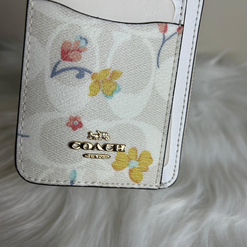 Coach Zip Card Case Chalk White Floral Signature Canvas Wallet Excellent