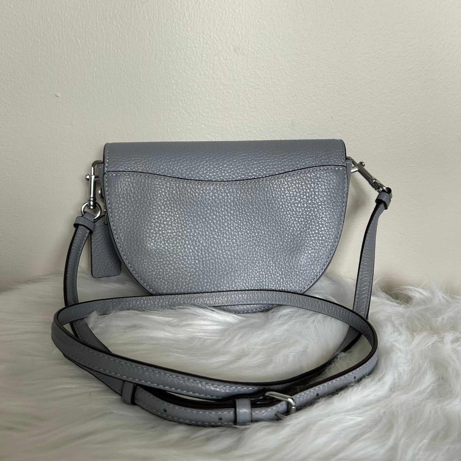 Coach Ellen Grey Pebbled Leather Crossbody Bag Excellent
