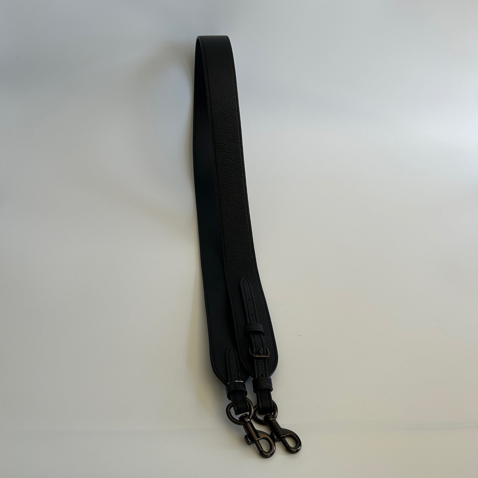 Coach Adjustable Shoulder Strap Black Pebbled Leather Gunmetal Excellent
