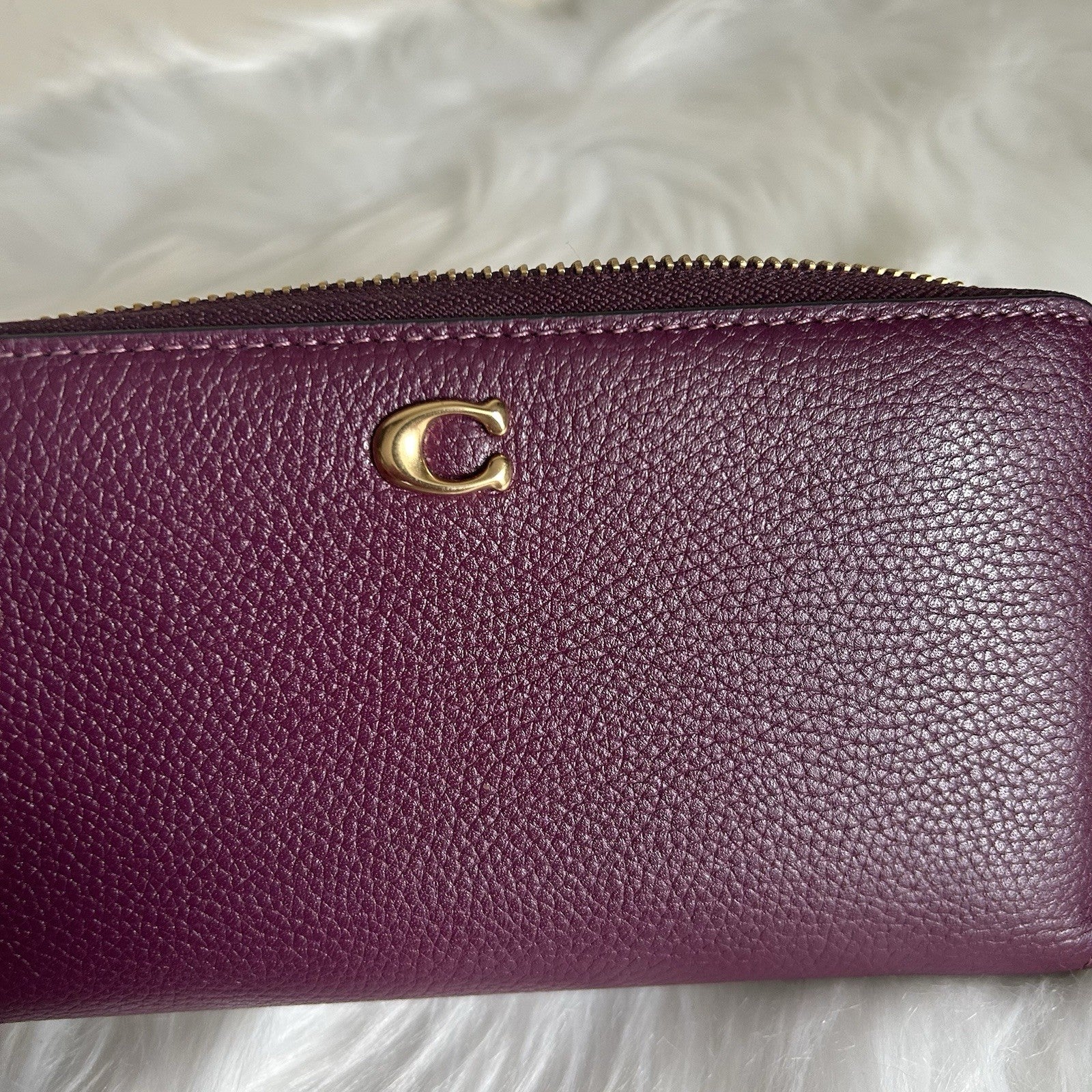 Coach Accordion Zip Wallet Deep Berry Pebbled Leather Excellent