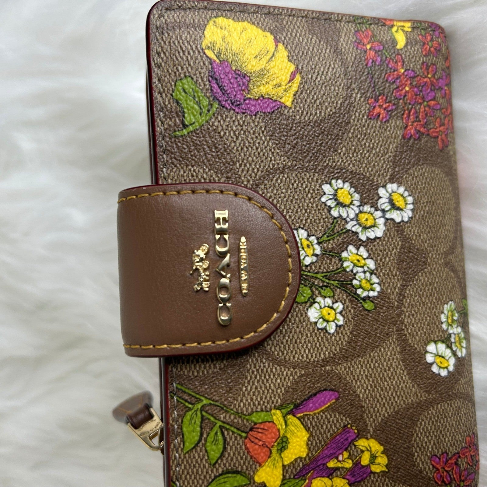 Coach Medium Corner Zip Wallet Brown Wildflower Signature Canvas Excellent