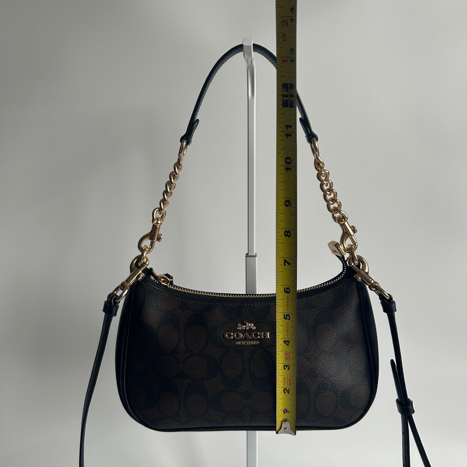 Coach Teri Brown Signature Coated Canvas Leather Shoulder Bag Excellent