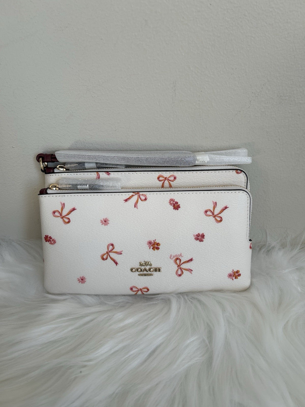 NWT Coach Double Zip Wallet With Bow Print