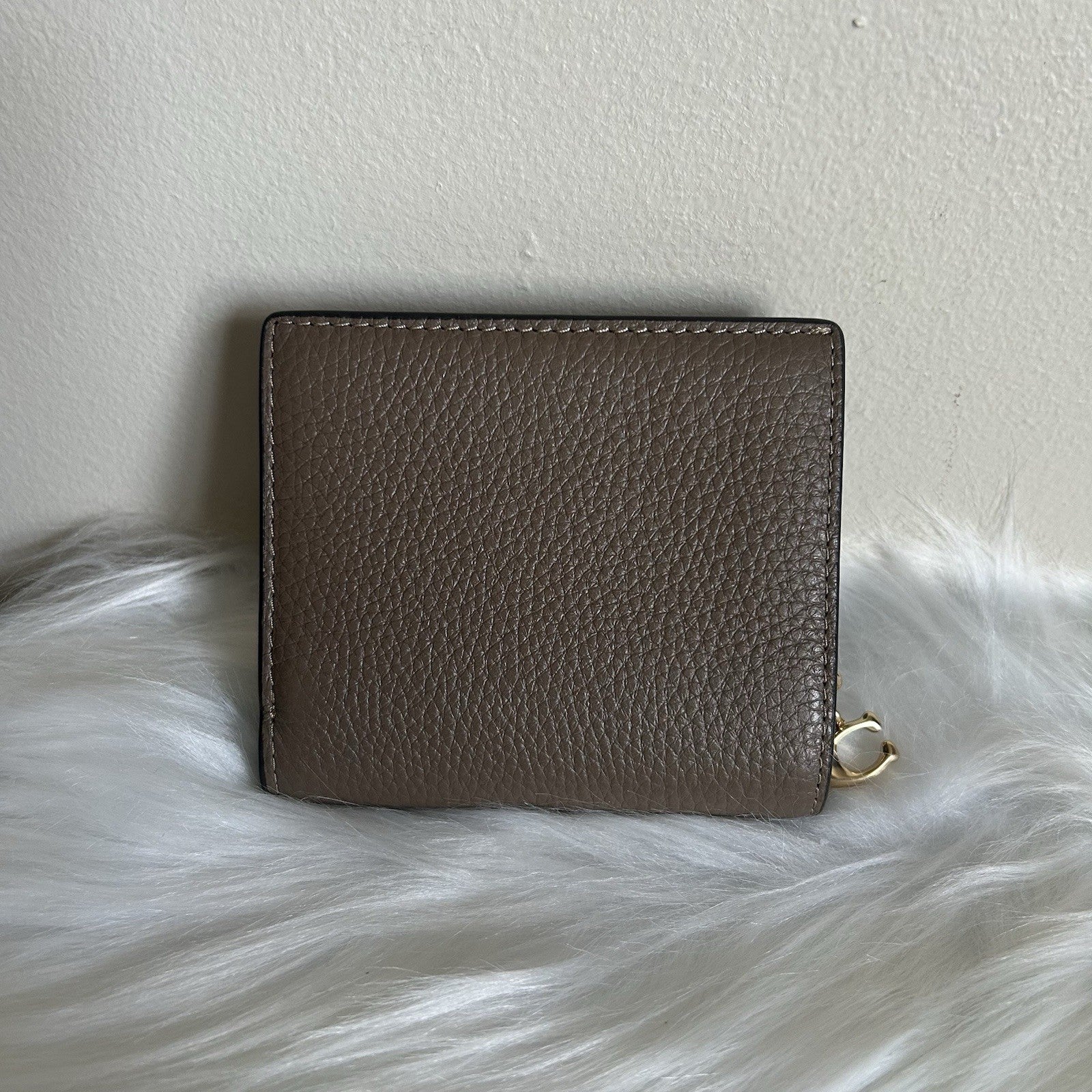 Coach Snap Wallet Dark Stone Pebbled Leather C2862 NWT