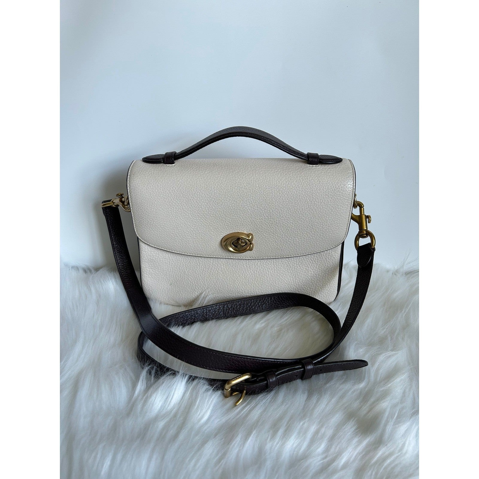 Coach Cassie 19 Chalk White Pebbled Leather Crossbody Bag Fair