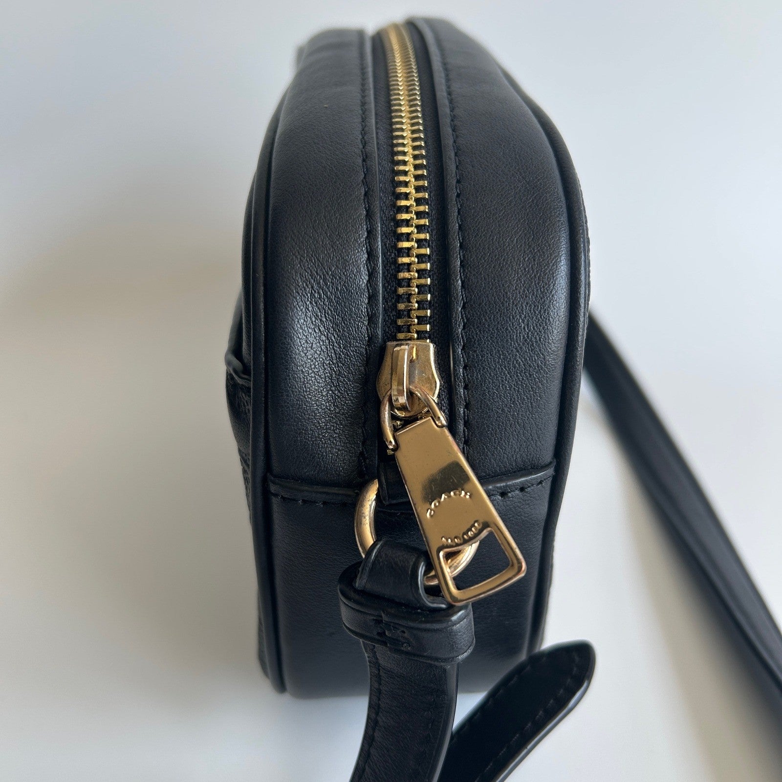Coach Jamie Camera Bag Black Signature Embossed Leather Crossbody Excellent