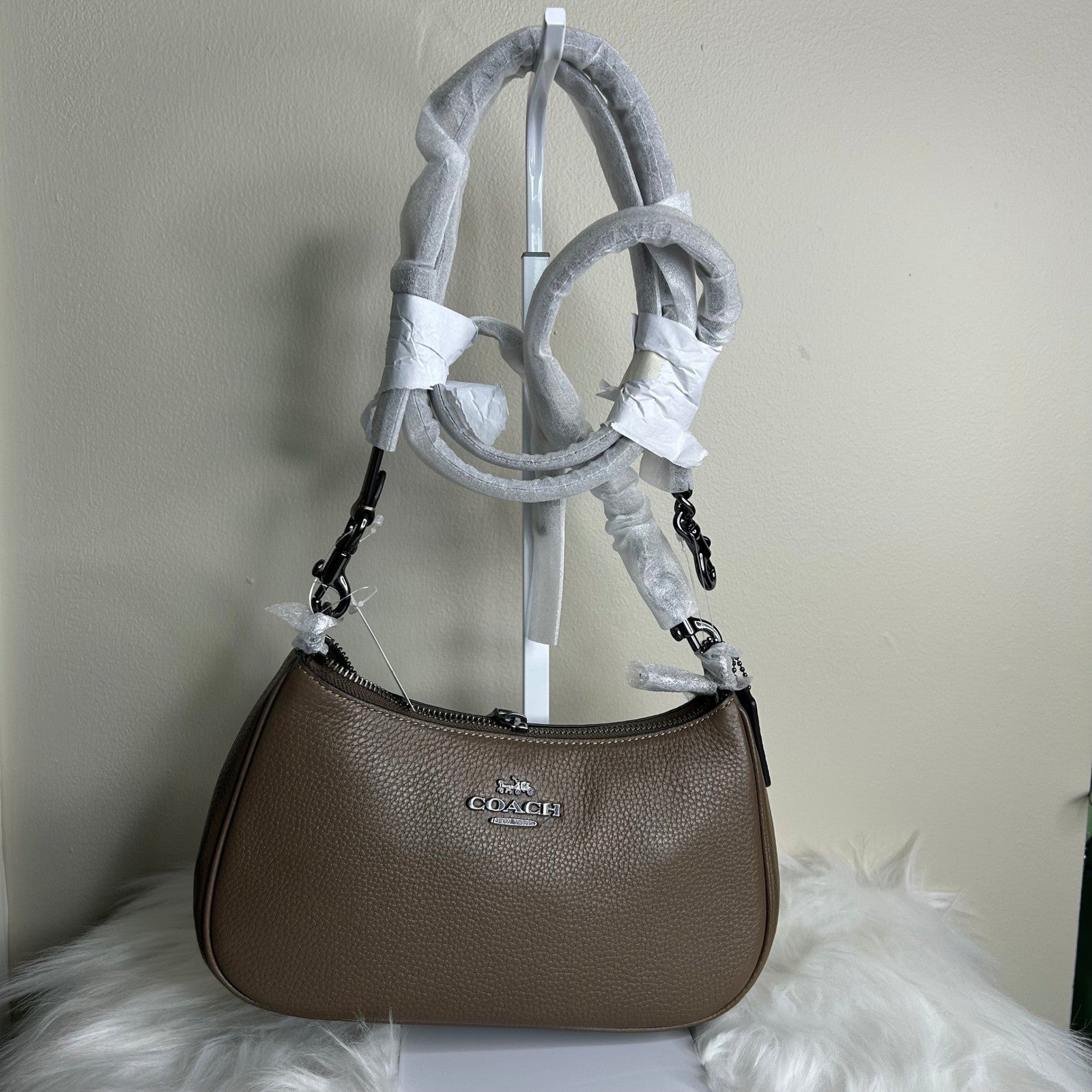 Coach Teri Dark Stone Pebbled Leather Shoulder Bag CV934 NEW