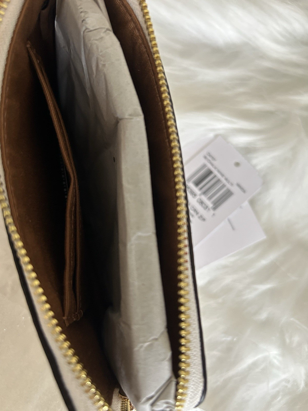 NWT Coach Corner Zip Wristlet With Bow Print