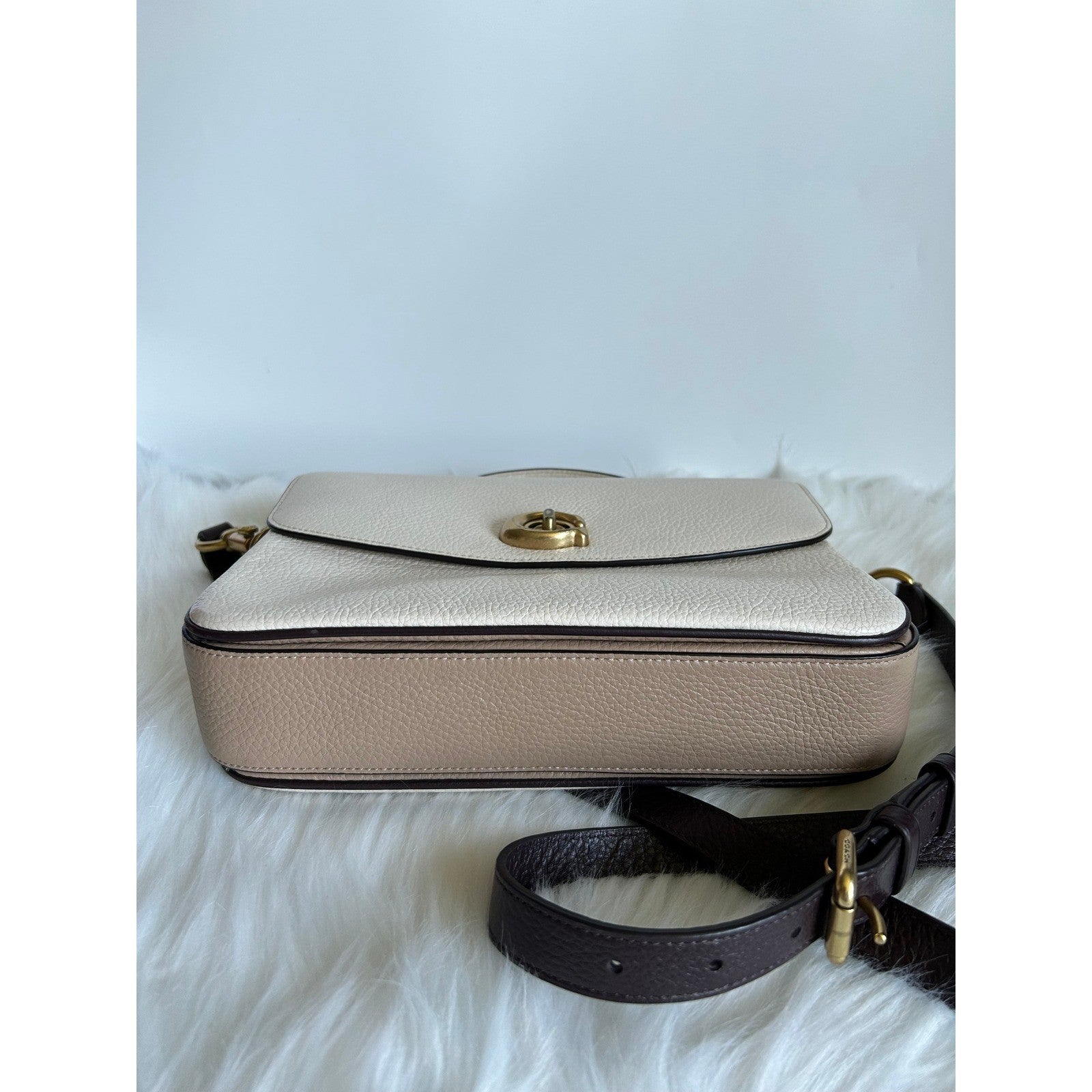 Coach Cassie 19 Chalk White Pebbled Leather Crossbody Bag Fair