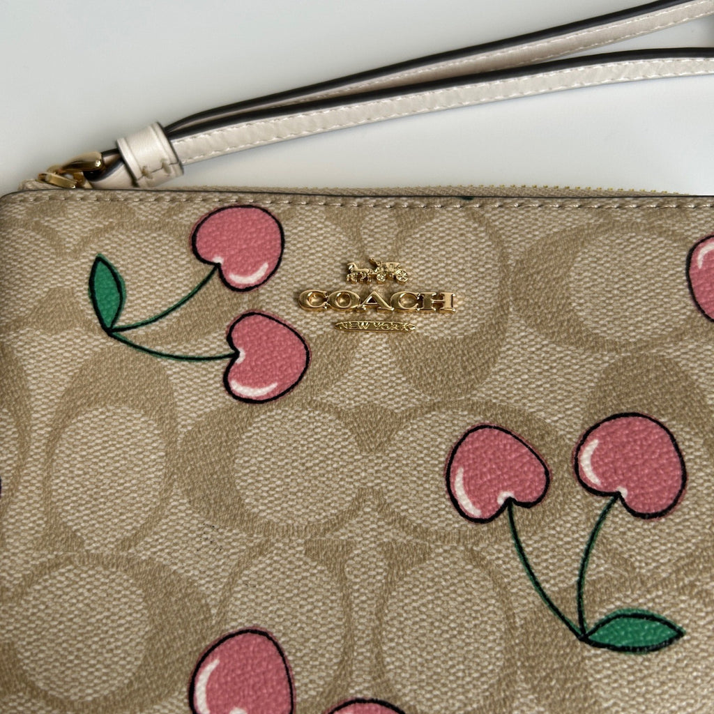 Coach Corner Zip Wristlet Khaki Pink Heart Cherry Canvas Leather Excellent