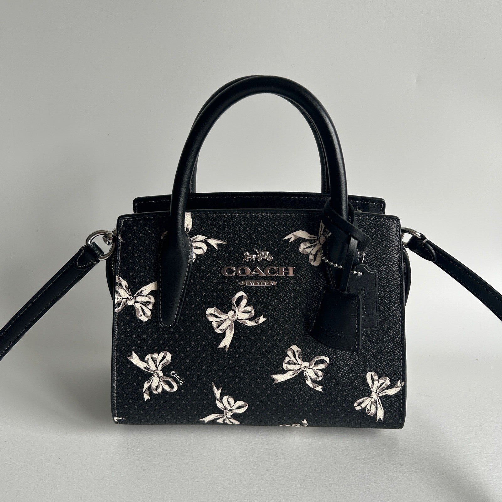 Coach Andrea Carryall Black Bow Print Leather Crossbody Bag CAA77 Excellent