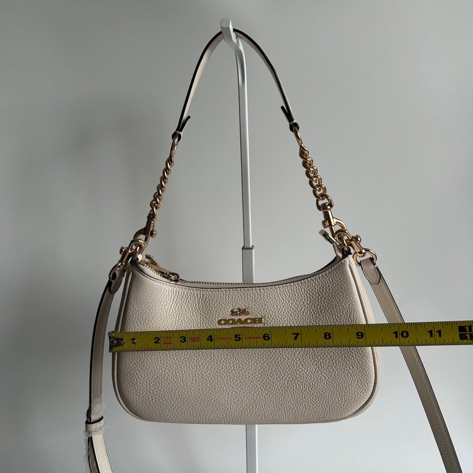 Coach Teri Chalk White Pebbled Leather Shoulder Bag CV934 Excellent
