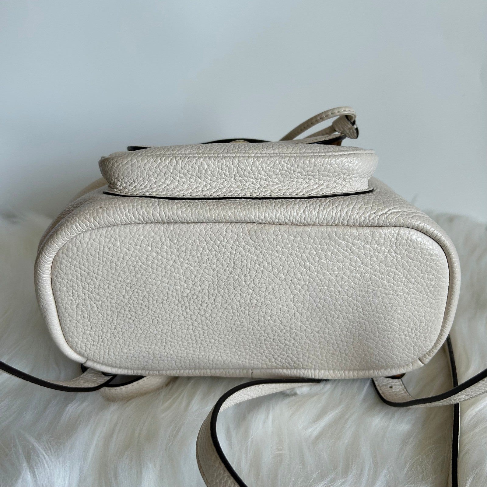 Coach Pennie Mini Backpack 22 Chalk White Pebbled Leather C4121 Good