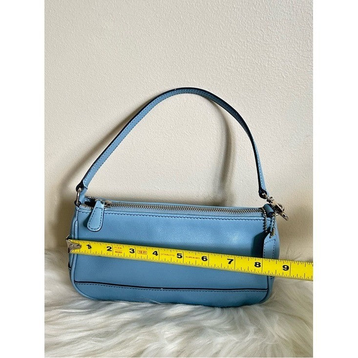 Coach Vintage Hamptons Light Blue Leather Hobo Bag Excellent