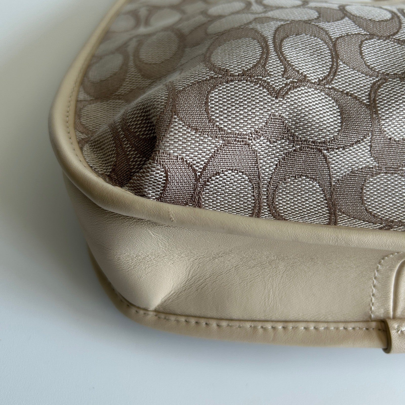 Coach Ergo C2588 Chalk White Signature Jacquard Leather Shoulder Bag Excellent
