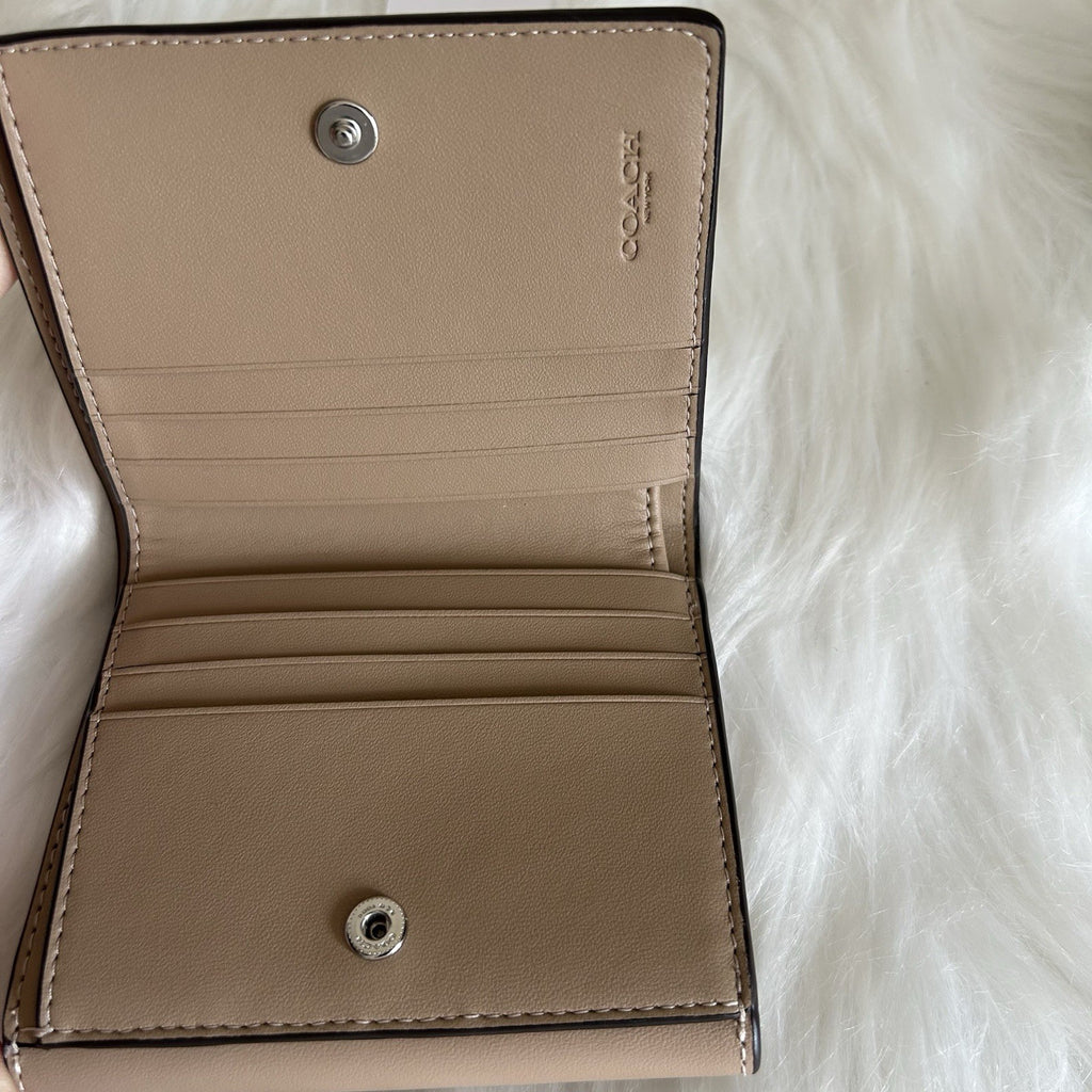 Coach Eliza Taupe Leather Small Wallet NWT CP254