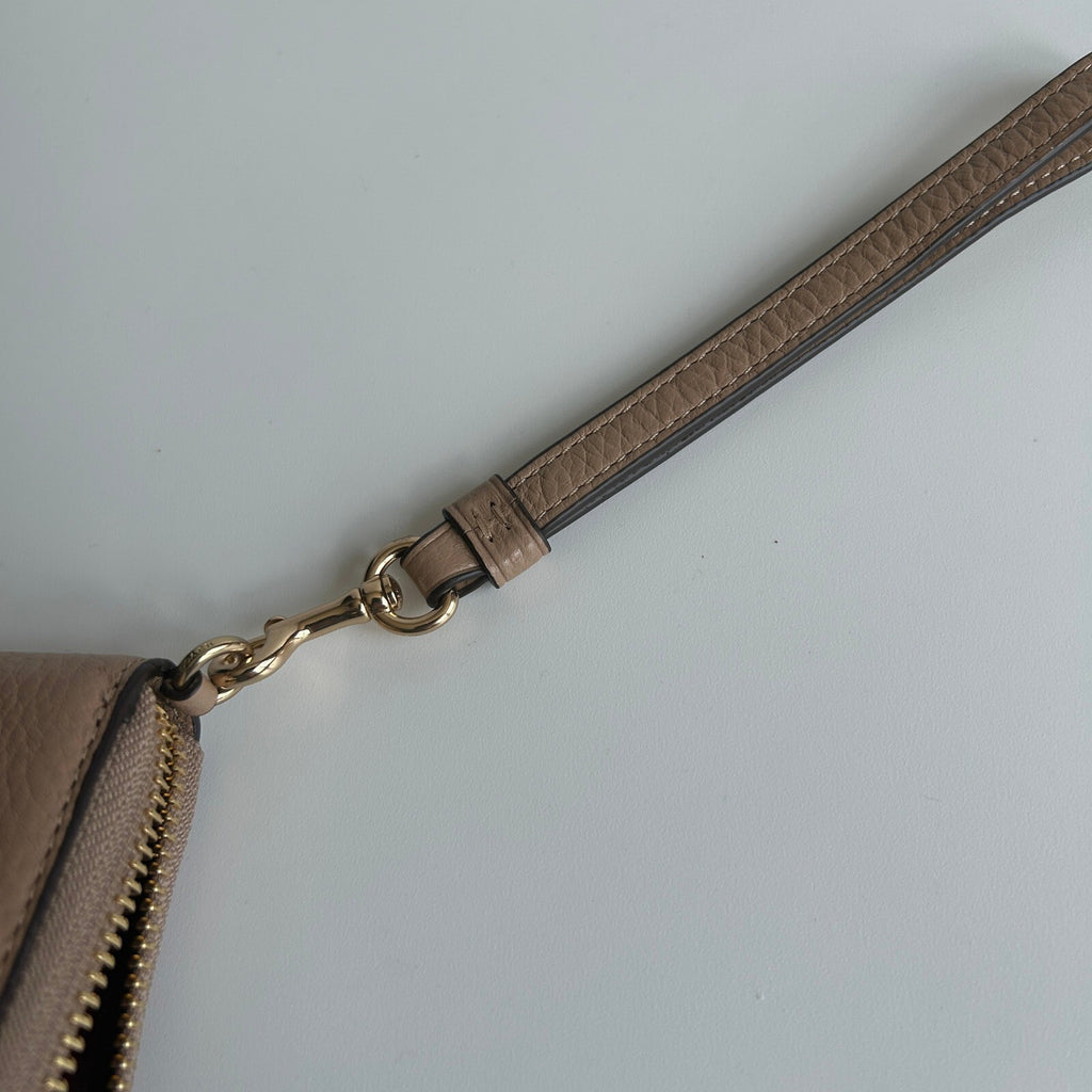 Coach Accordion Zip Wallet Taupe Beige Pebble Leather Wristlet 6643