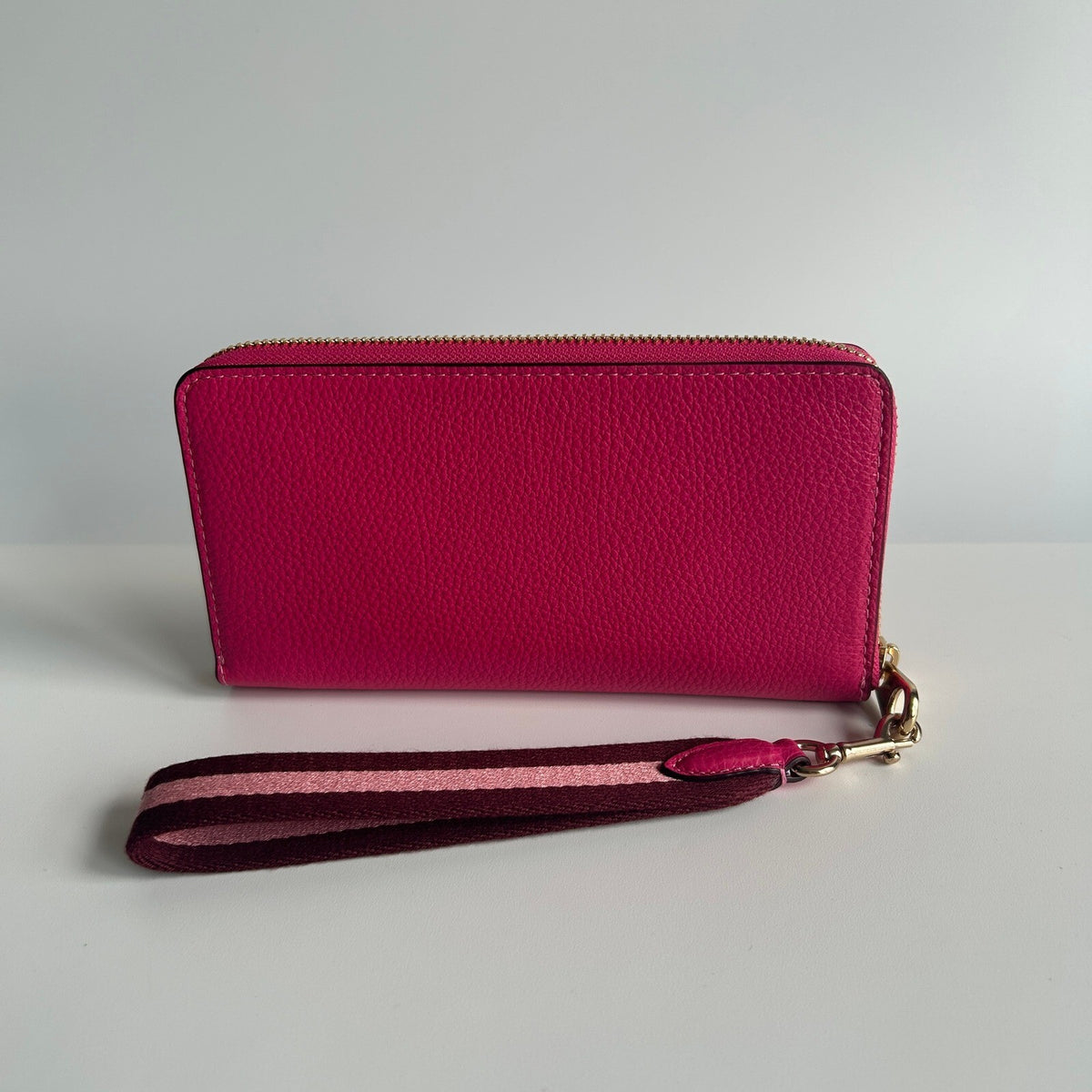 Coach Long Zip Around Wristlet Fuchsia Pebbled Leather Wallet C4451