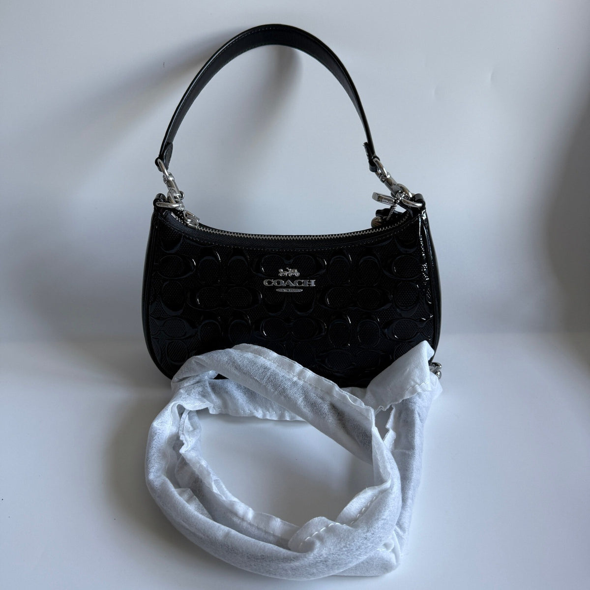 Coach Teri Black Signature Embossed Patent Leather Shoulder Bag CDY98