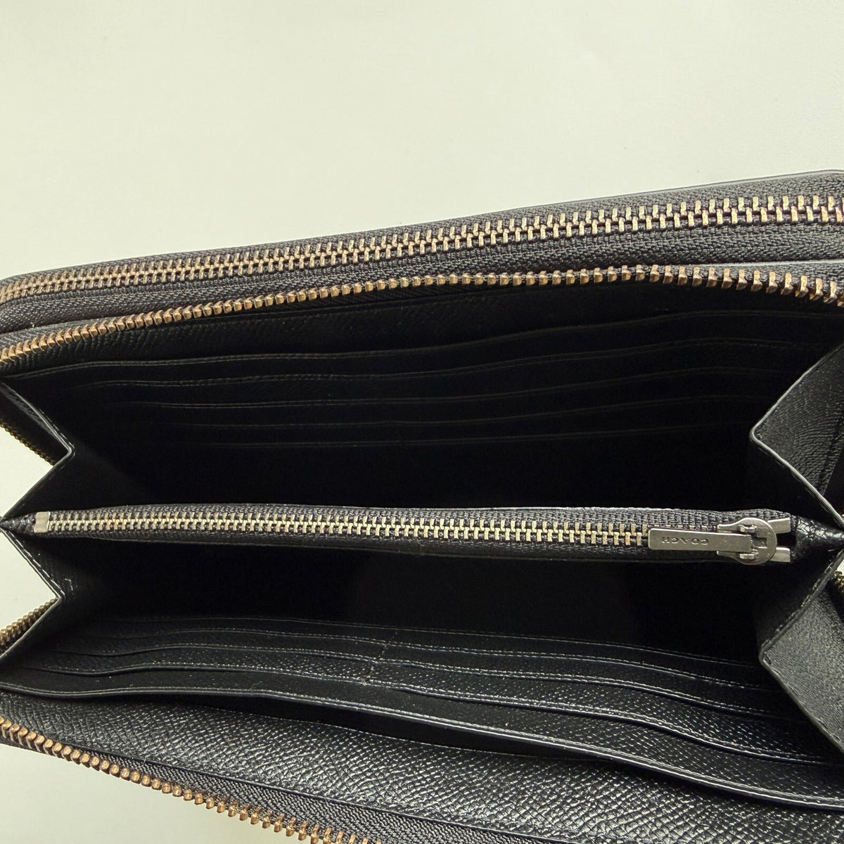 Coach Double Zip Travel Wallet Black Crossgrain Leather F23334