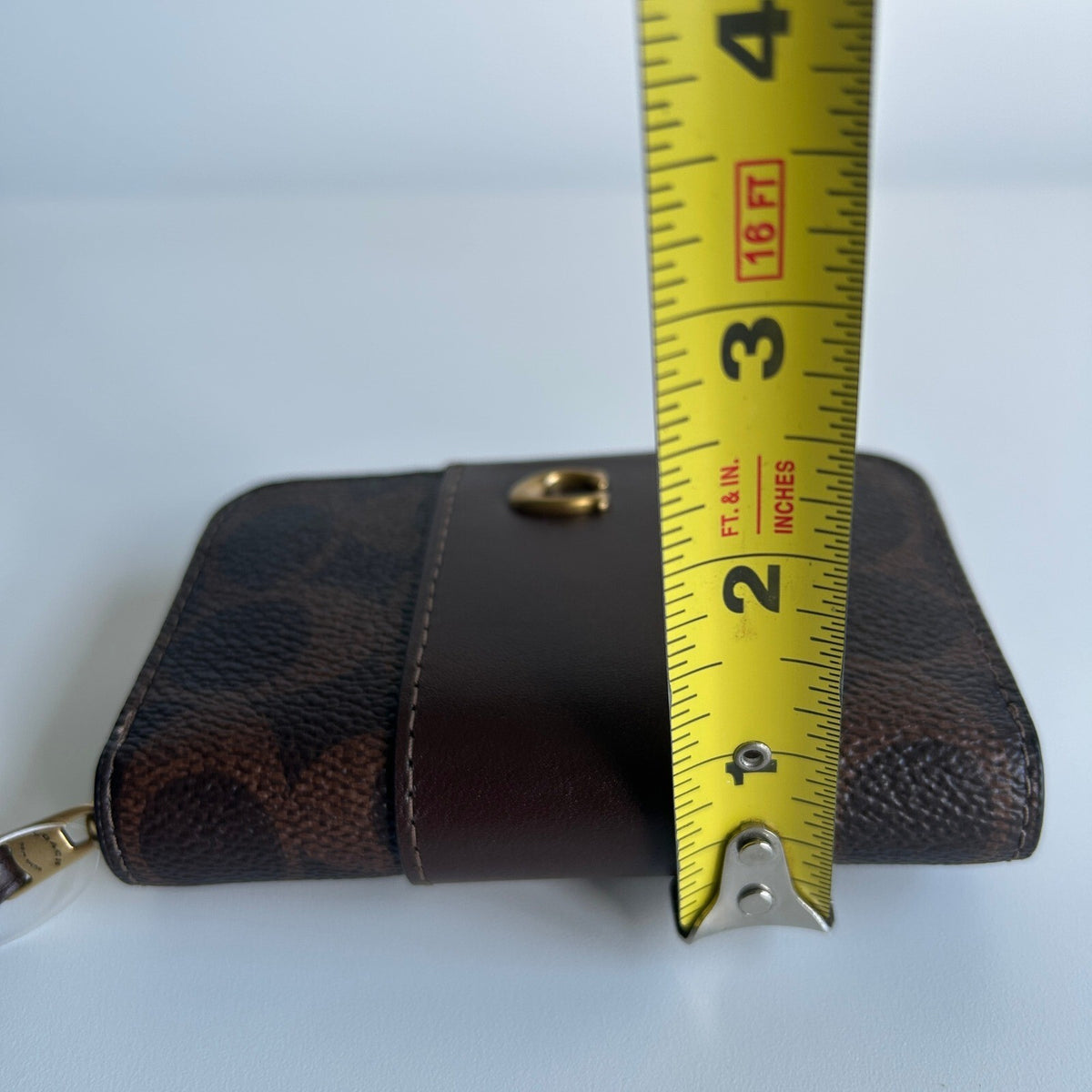 Coach Essential Small Zip Card Case Maple Signature Canvas CR552