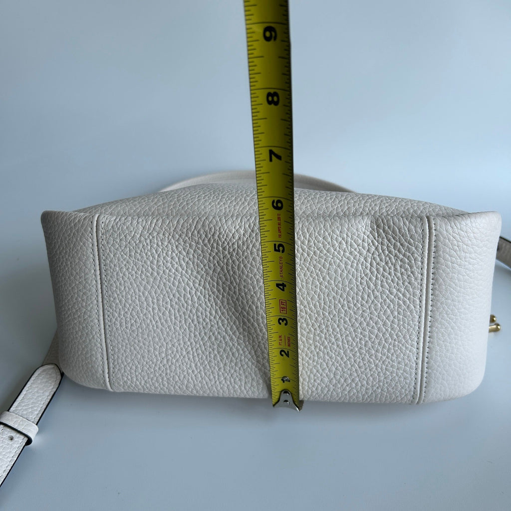 Coach Cary Crossbody Bag Chalk Pebble Leather Shoulder Bag CC437