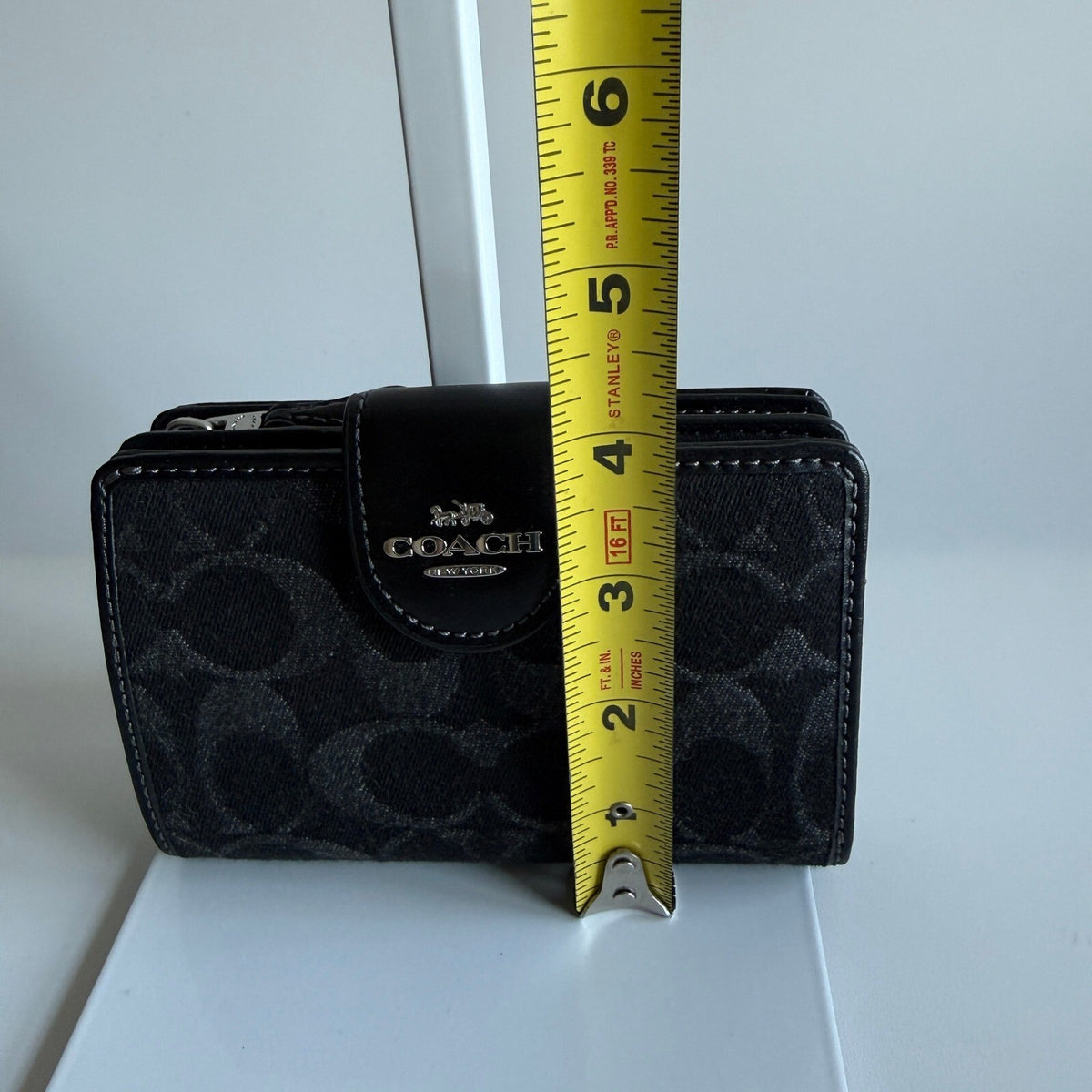 Coach Medium Corner Zip Wallet Silver Black Signature Denim CDF13 Compact Bifold