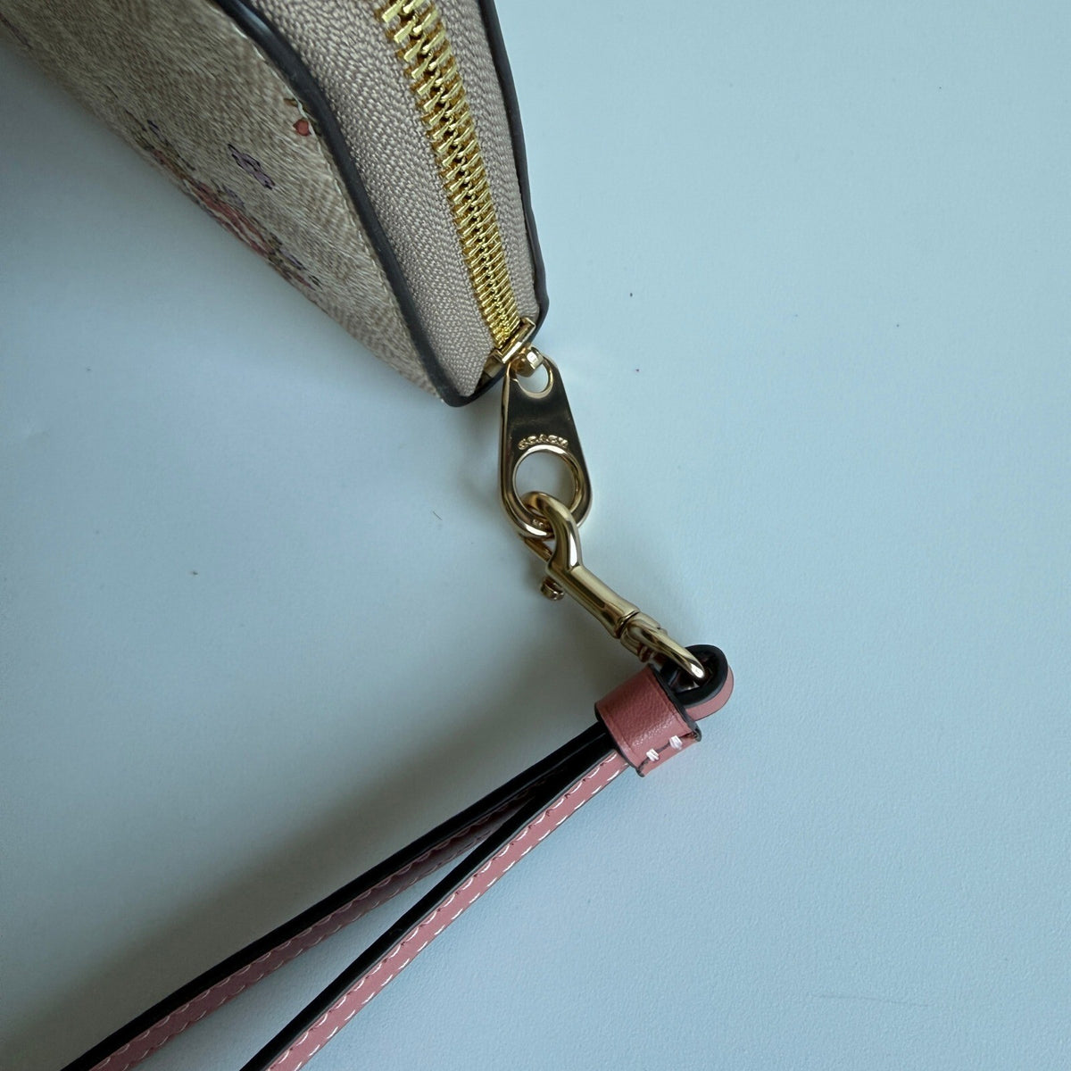 Coach Long Zip Around Wallet Sand Signature Canvas Floral Print CA088