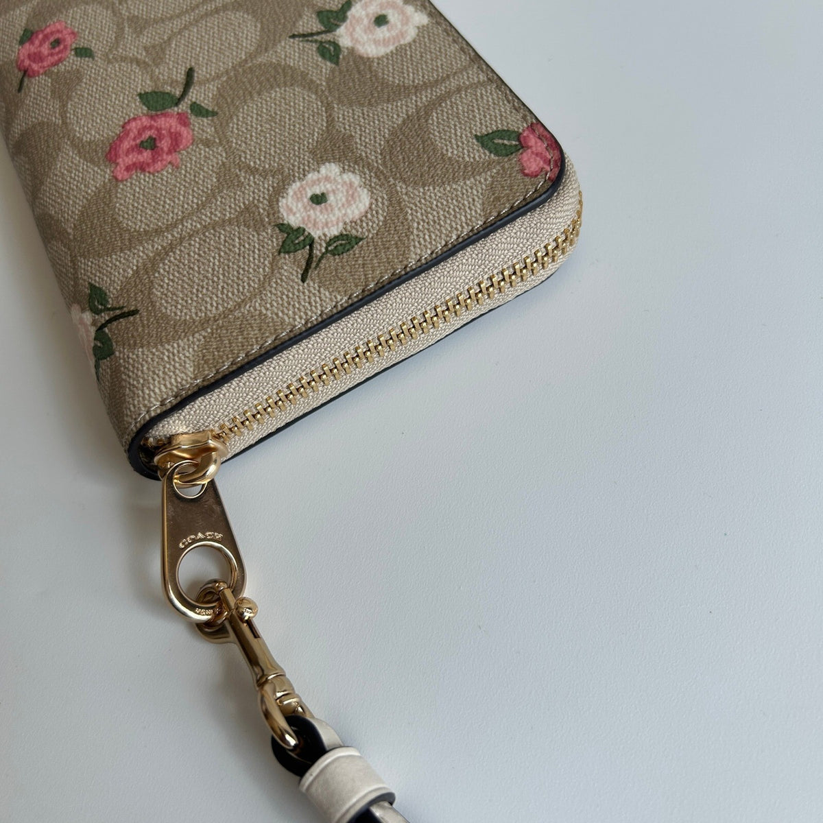 Coach Long Zip Around Wallet Khaki Multi Floral Signature Canvas C4452