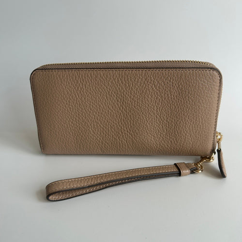 Coach Accordion Zip Wallet Taupe Beige Pebble Leather Wristlet 6643