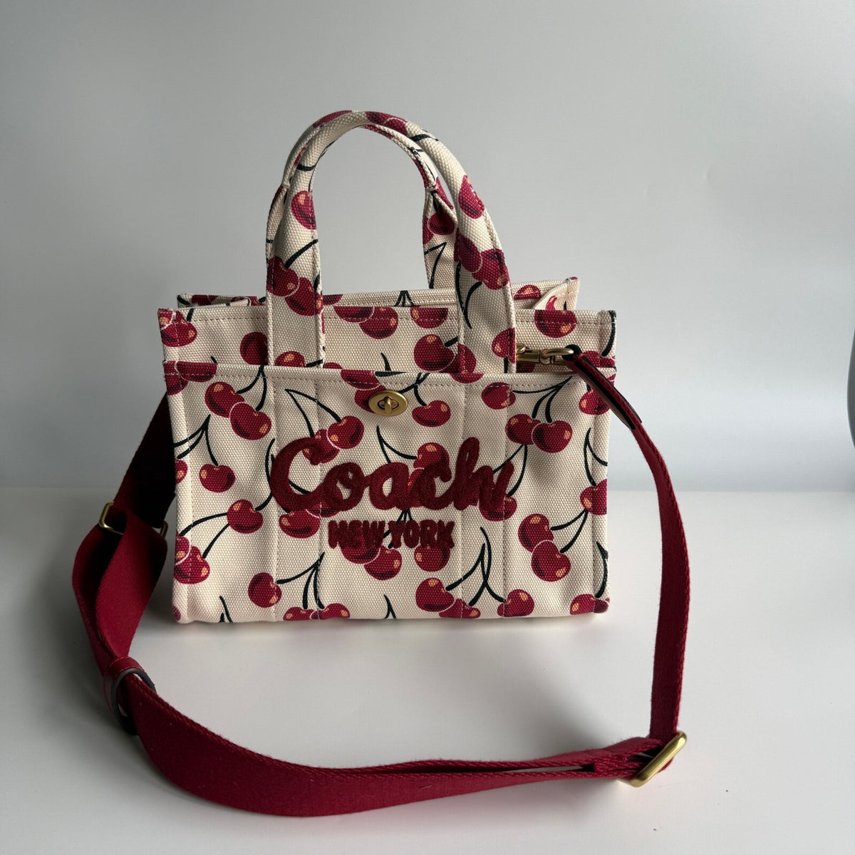 Coach Cargo Tote Bag 26 Chalk Multi Cherry Print Canvas CY935