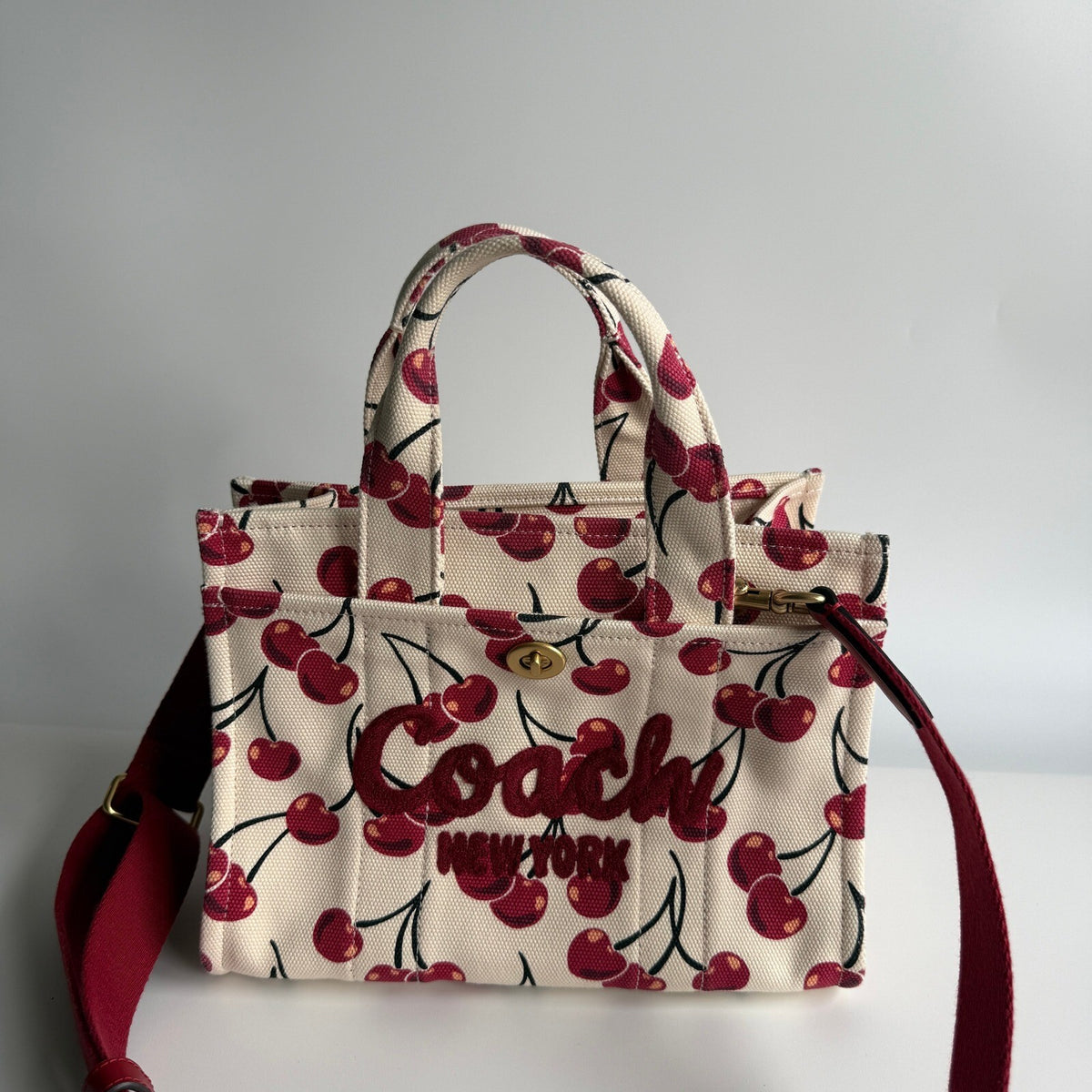 Coach Cargo Tote Bag 26 Chalk Multi Cherry Print Canvas CY935