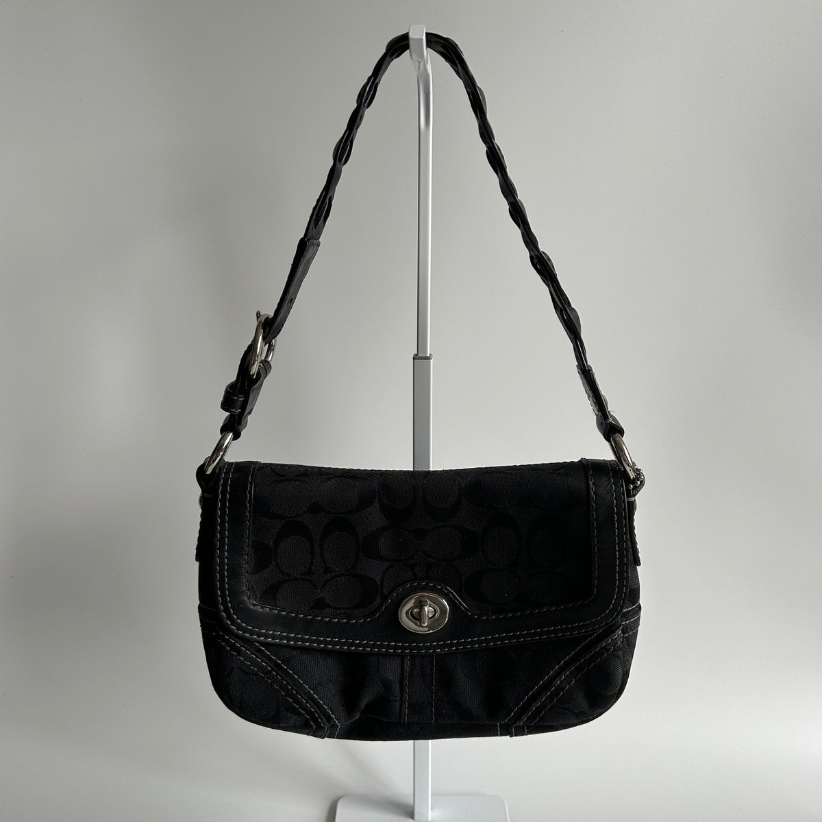 Coach Chelsea Black Signature Canvas Leather Shoulder Bag 11014 Good0
