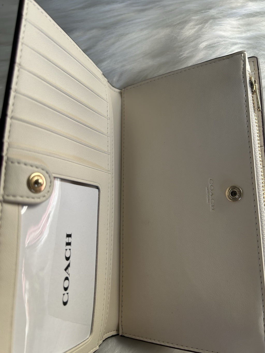 Coach Slim Wallet Chalk White Signature Canvas Leather C4452 Excellent3