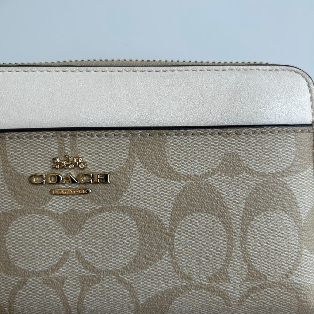 Coach Accordion Zip Khaki Chalk Canvas Leather Wallet Excellent3