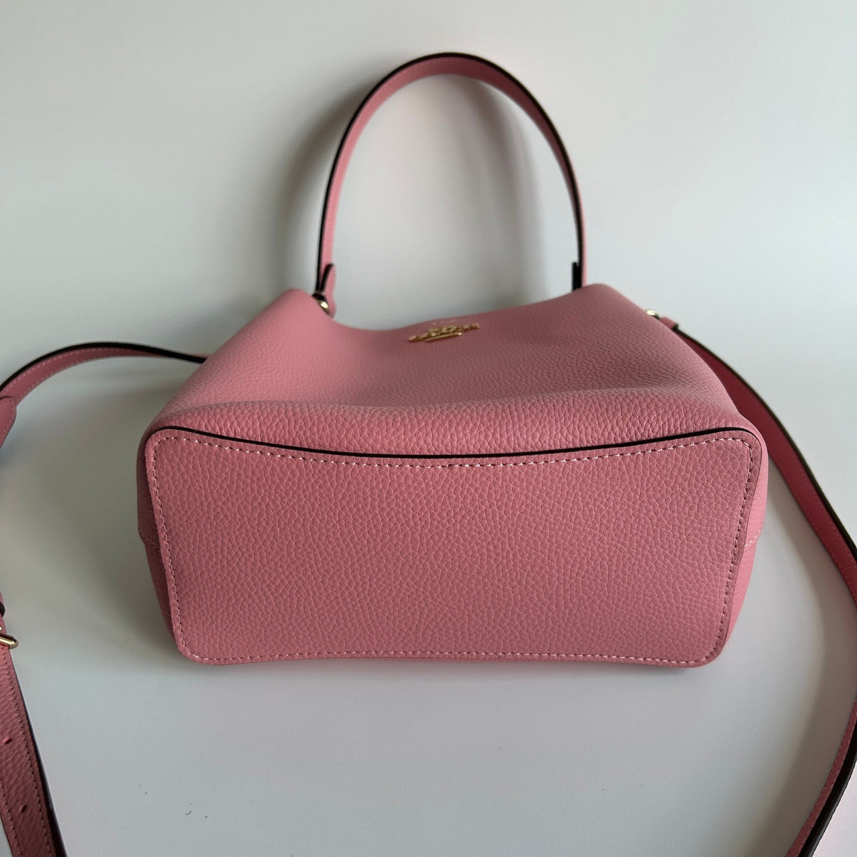 Coach Small Town Bucket Bag Pink Pebbled Leather Shoulder Bag Excellent3