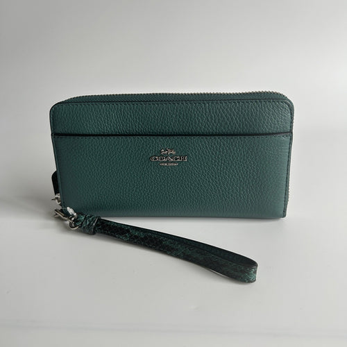 Coach Accordion Zip Green Pebbled Leather Wristlet Wallet Excellent0
