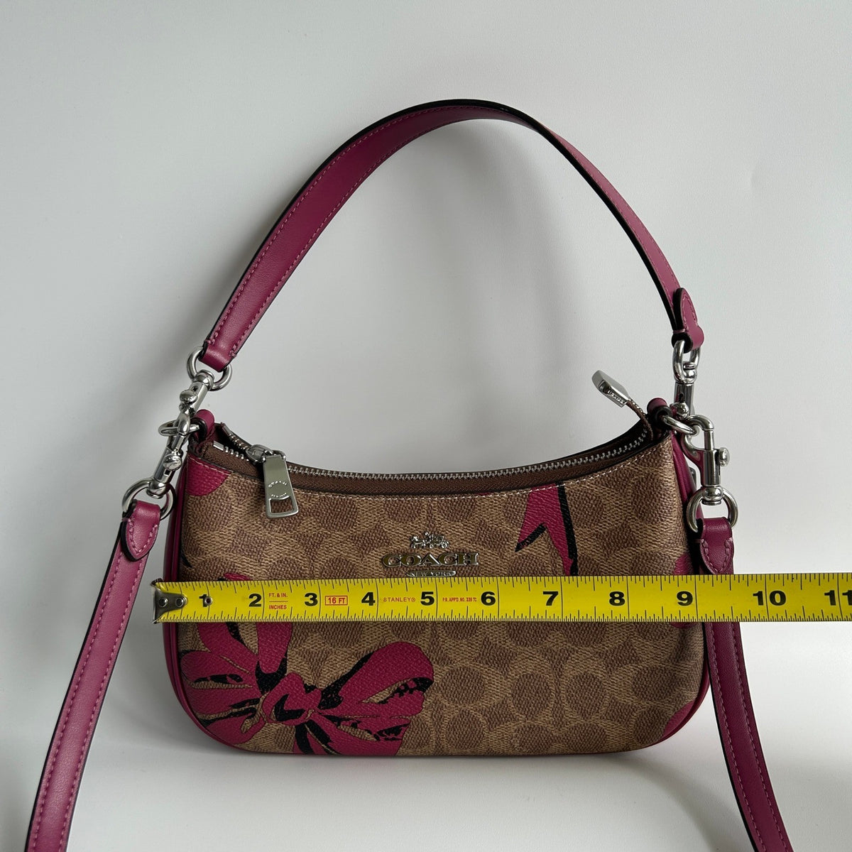 Coach Teri Shoulder Bag Khaki Pink Signature Canvas Bow Print Excellent9