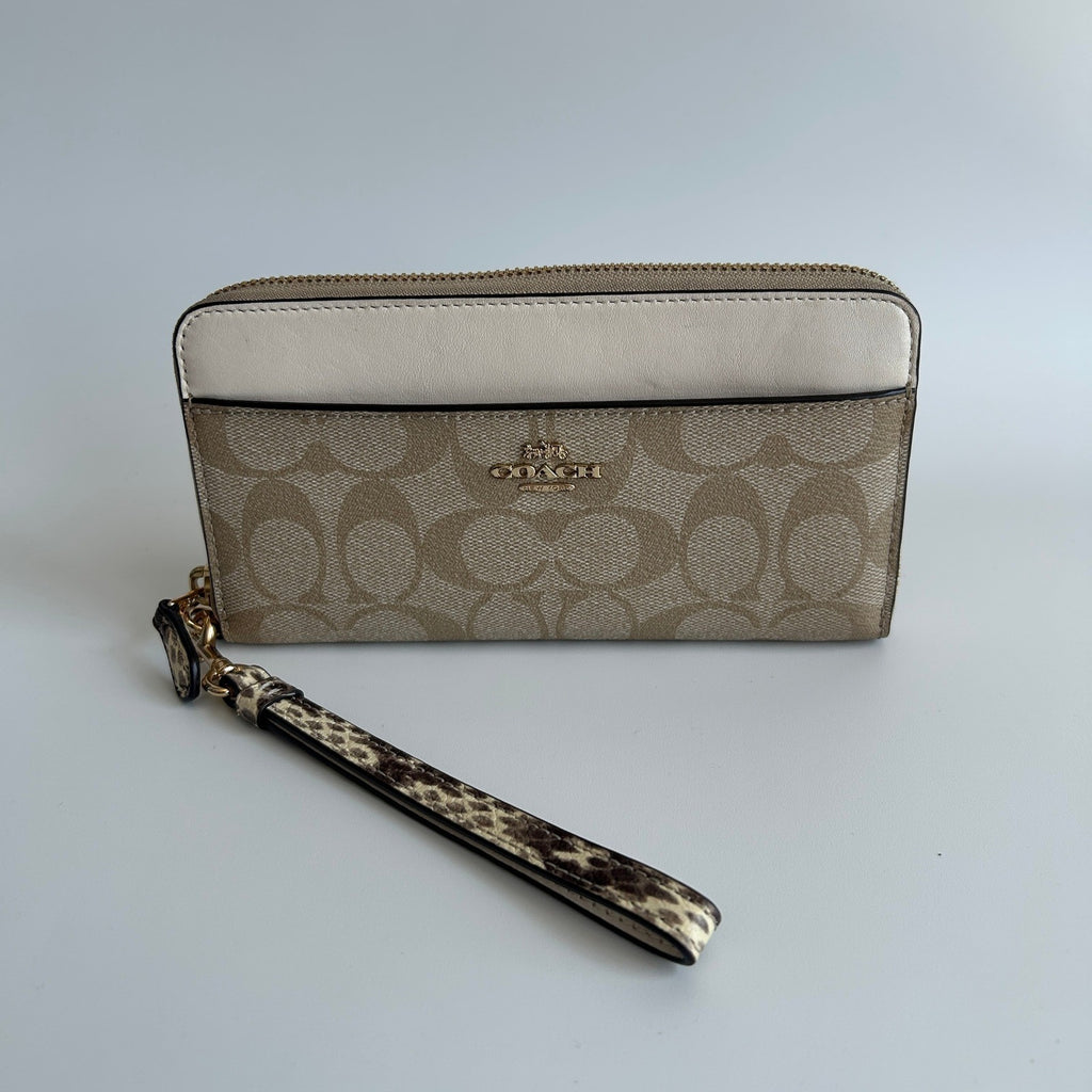 Coach Accordion Zip Khaki Chalk Canvas Leather Wallet Excellent0