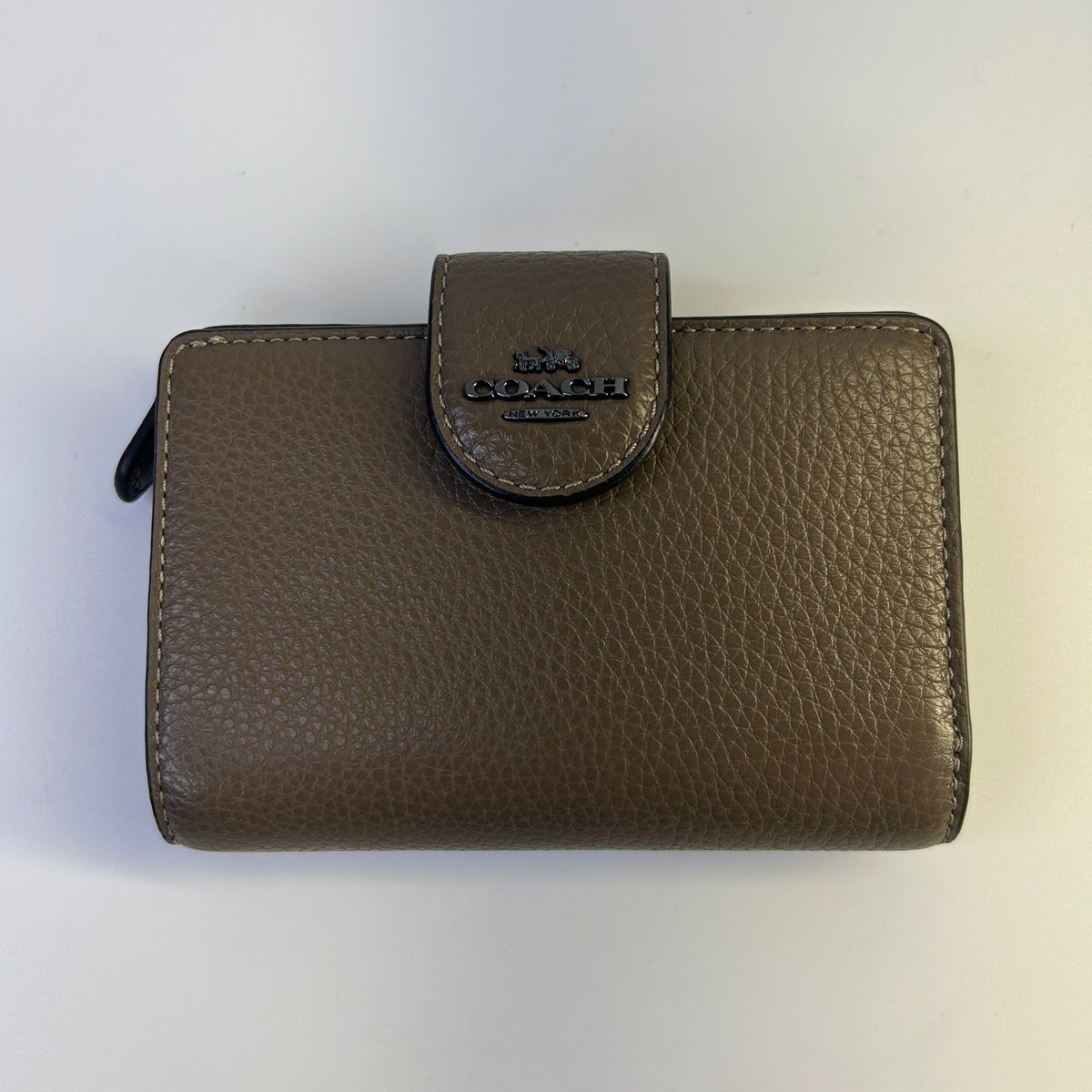 Coach Medium Corner Zip Dark Stone Pebbled Leather Wallet Excellent0