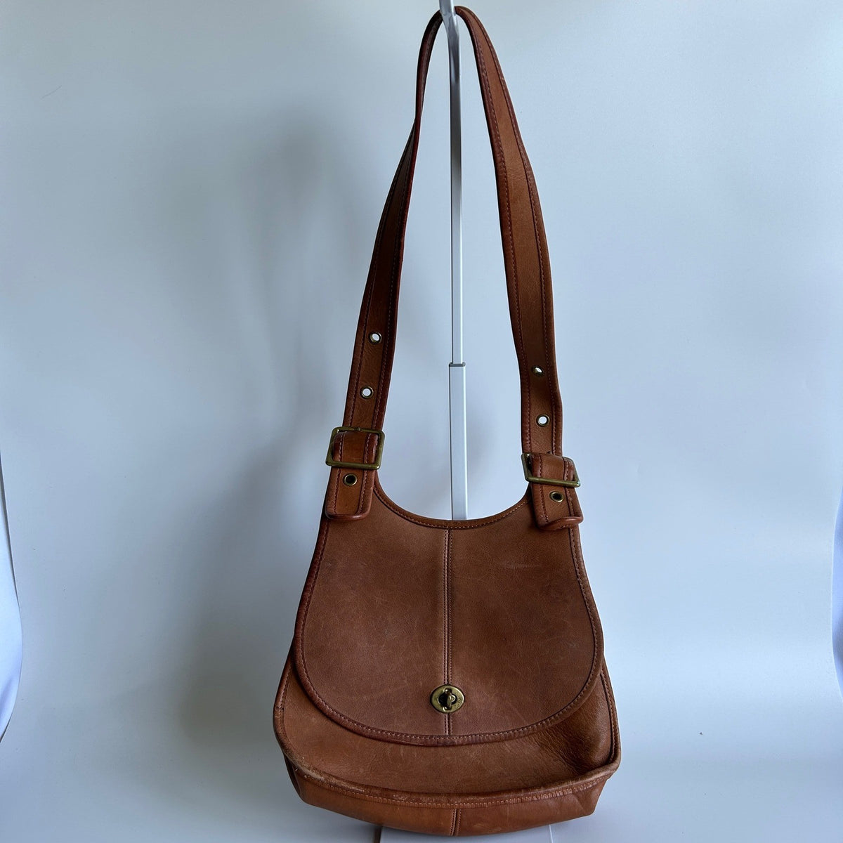 Coach Crescent Saddle 9235 British Tan Leather Shoulder Bag Good1