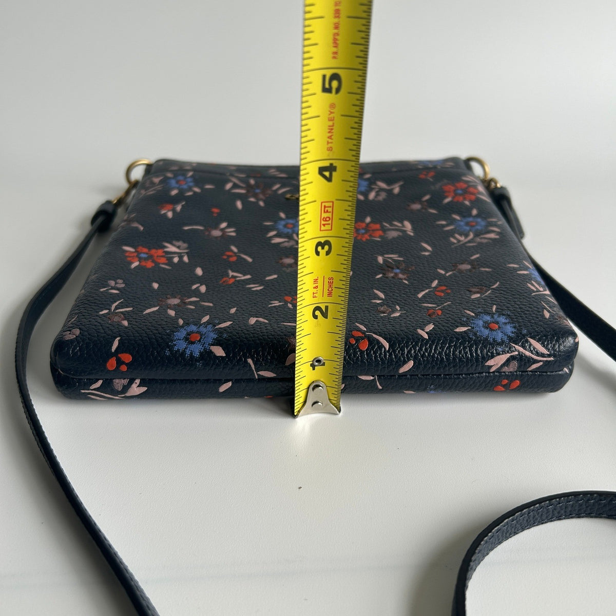 Coach Kitt Messenger Wildflower Navy Pebbled Leather Crossbody Bag Excellent10