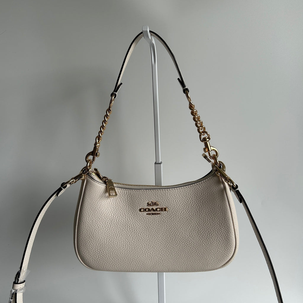 Coach Teri Chalk White Pebbled Leather Shoulder Bag CV934 Excellent0