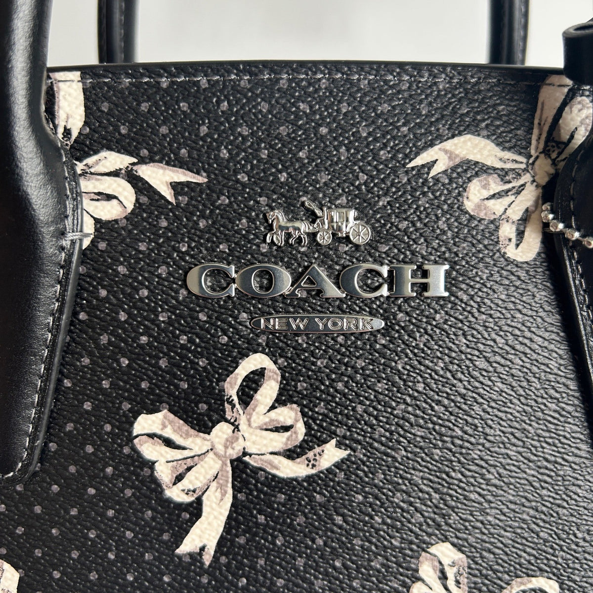 Coach Andrea Carryall Black Bow Print Leather Crossbody Bag CAA77 Excellent5