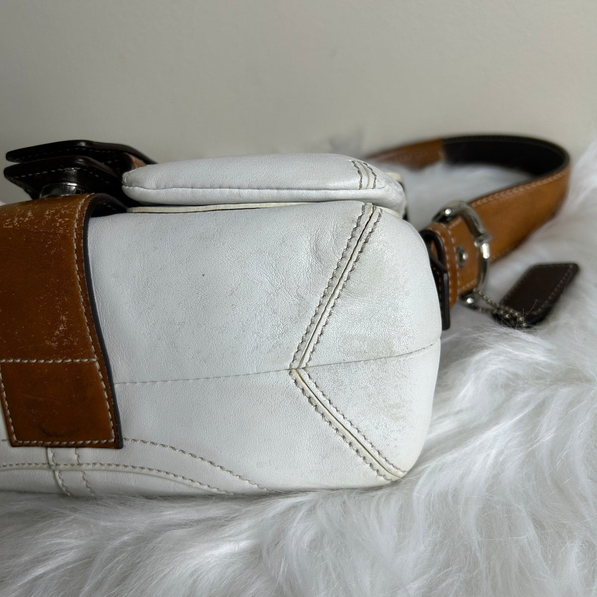 Coach Soho Buckle Flap White Tan Leather Shoulder Bag GOOD5