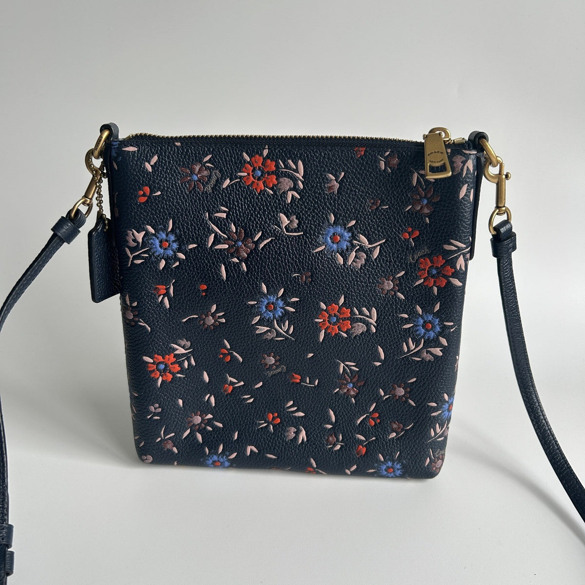 Coach Kitt Messenger Wildflower Navy Pebbled Leather Crossbody Bag Excellent2