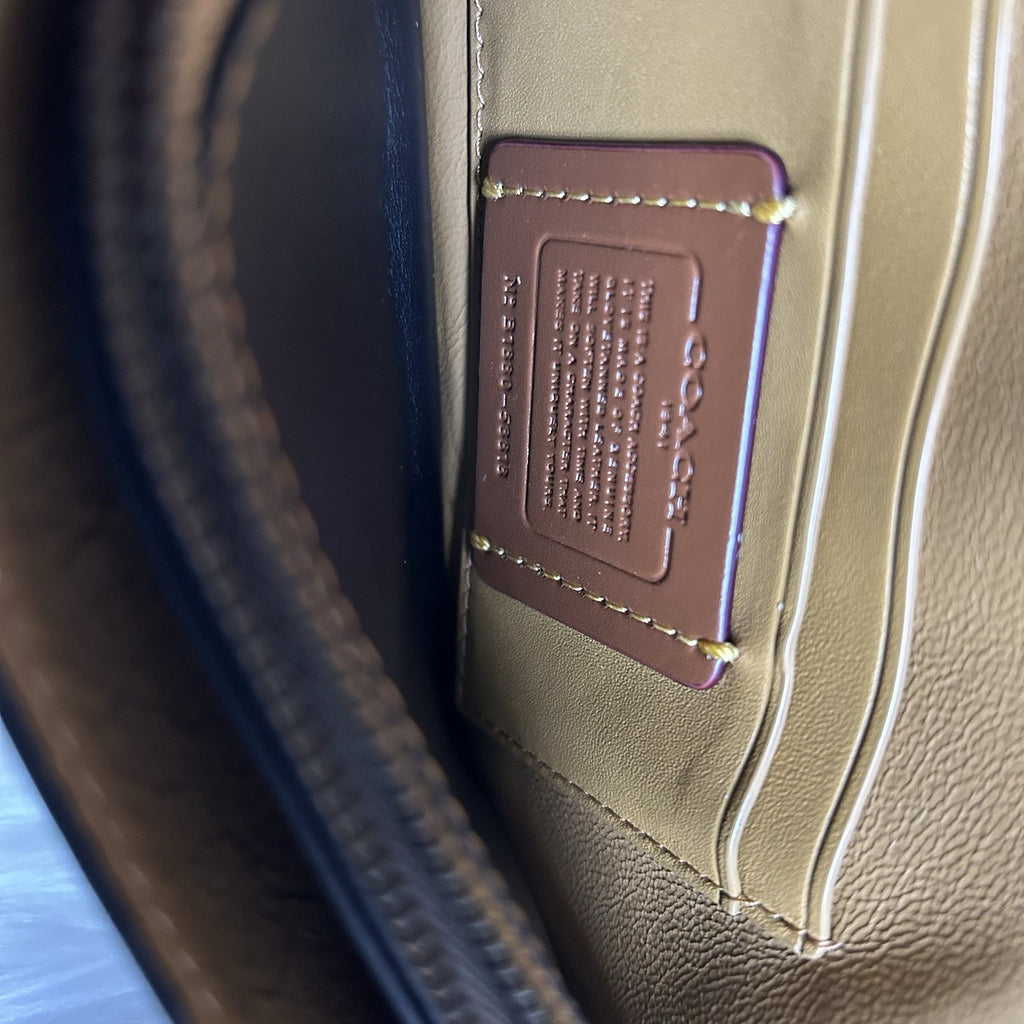 Coach Glovetanned Leather Black Wristlet Clutch GOOD4