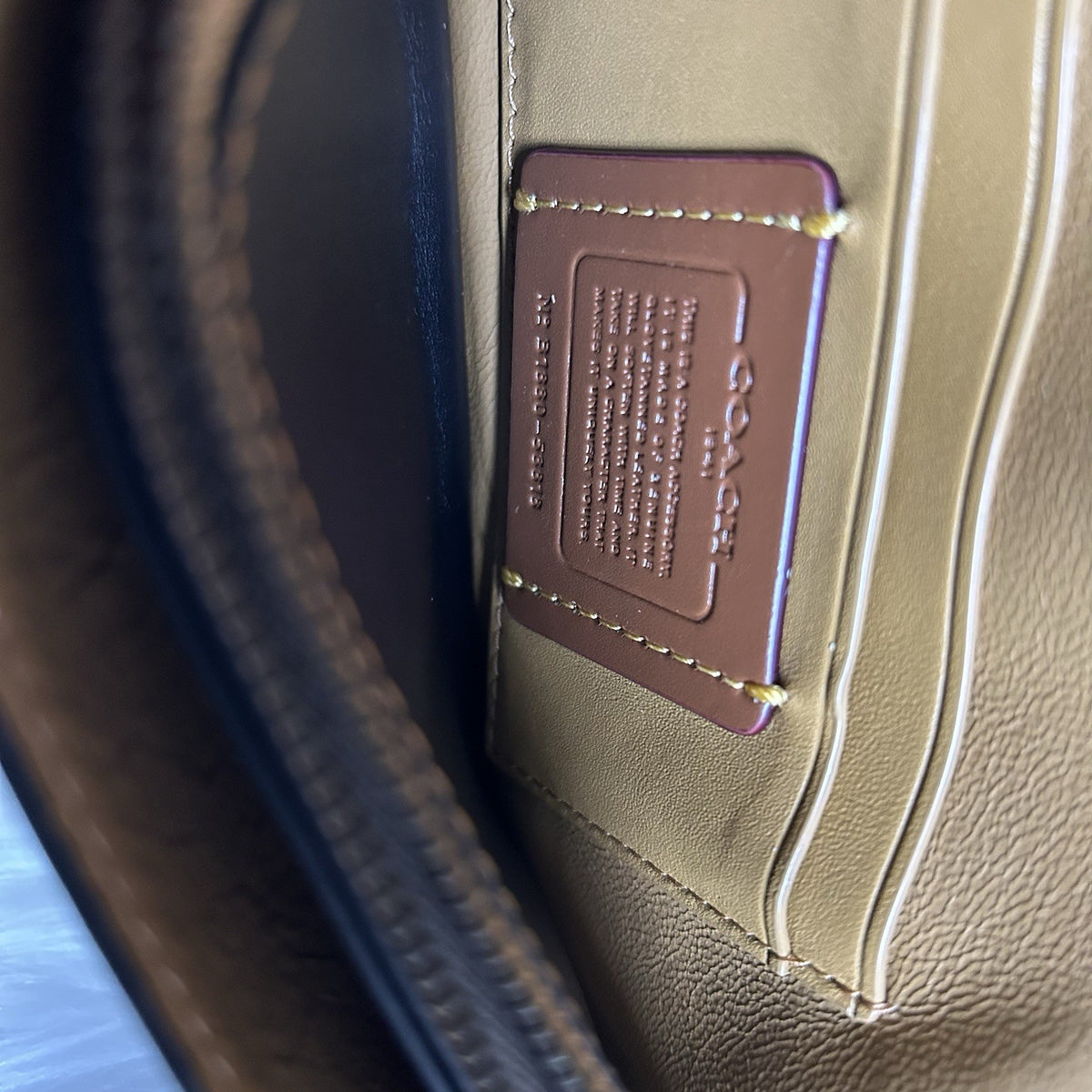 Coach Glovetanned Leather Black Wristlet Clutch GOOD4